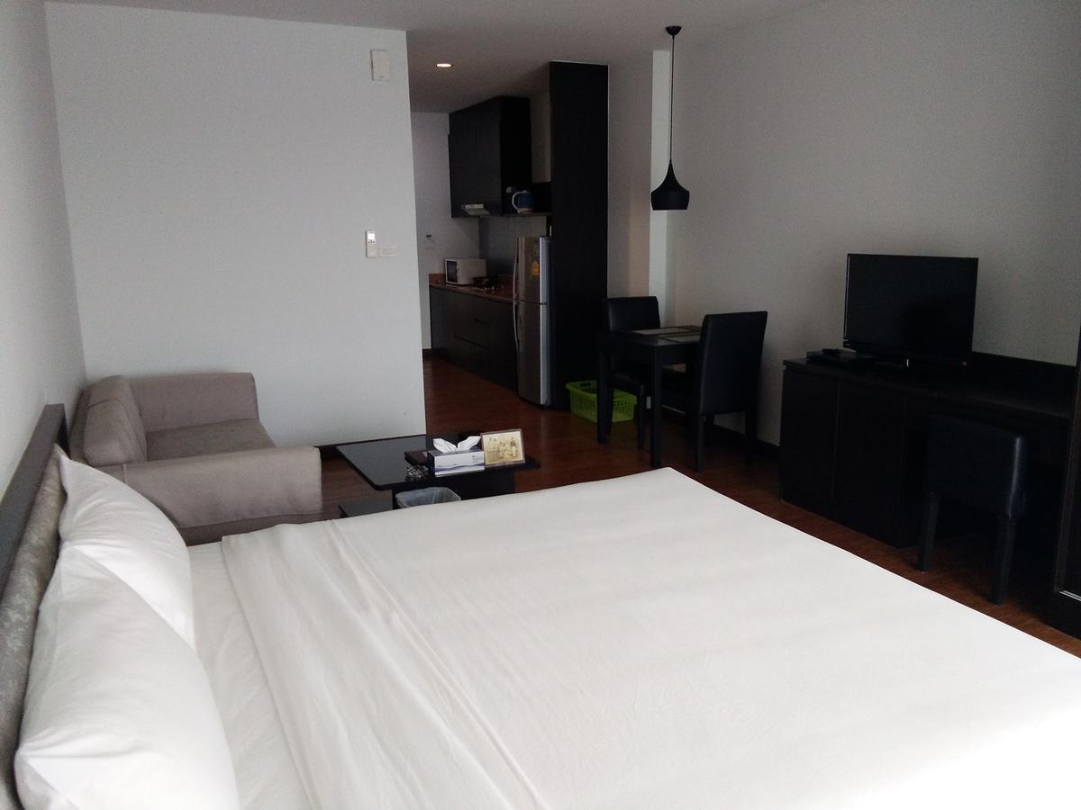 The Park 304 Executive Serviced Apartment Si Maha Phot Экстерьер фото